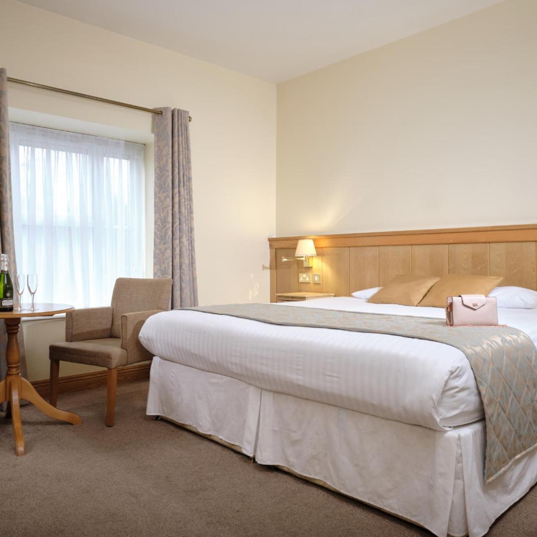 Mahon'S Hotel Irvinestown Dış mekan fotoğraf